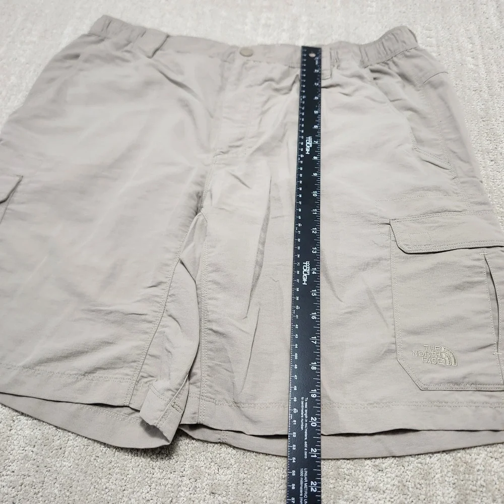 North Face Cargo Shorts Men XL‎ Elastic Waist Performance Nylon Hiking Beige